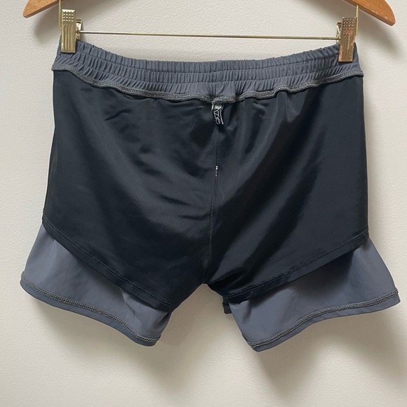 Onzie biker shorts with lining, charcoal gray, size M/L - Picture 5 of 7